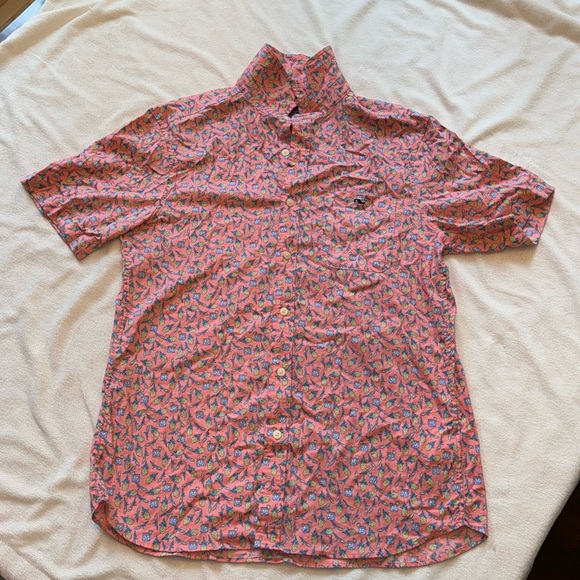 Vineyard Vines Pineapple Button Down - Picture 1 of 5